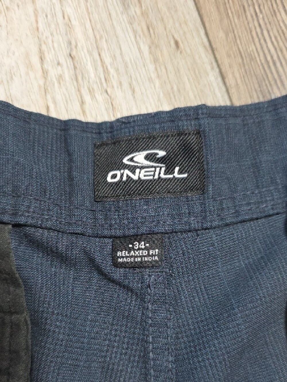 O'Neill Y2K Plaid Walking Shorts 11" Inseam Sz 34 (2009) - Picture 2 of 8